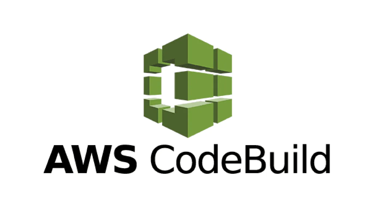 Logo AWS CodeBuild avec blocs verts formant un cube et texte "AWS CodeBuild" en noir sur fond blanc.